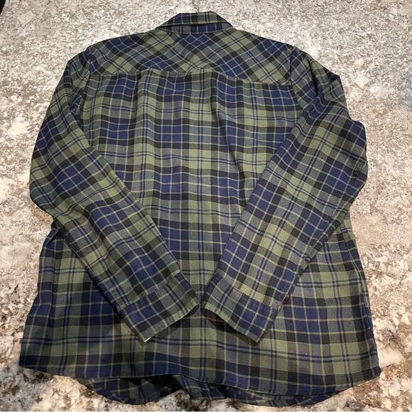 BCBG Women’s Plaid Flannel Button Down  | Large | Green Black and Blue - Picture 4 of 7
